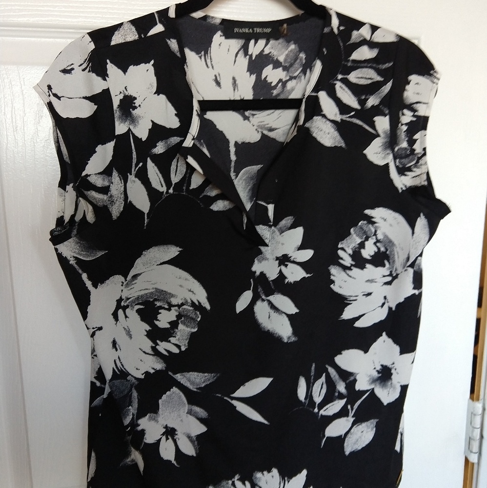 Ivanka Trump blouse size small